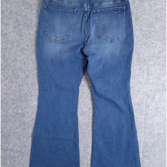 JUDY BLUE 16W Flare Fit High Waist Jeans JB88172 Medium Wash Lightly Distressed - Picture 8 of 13